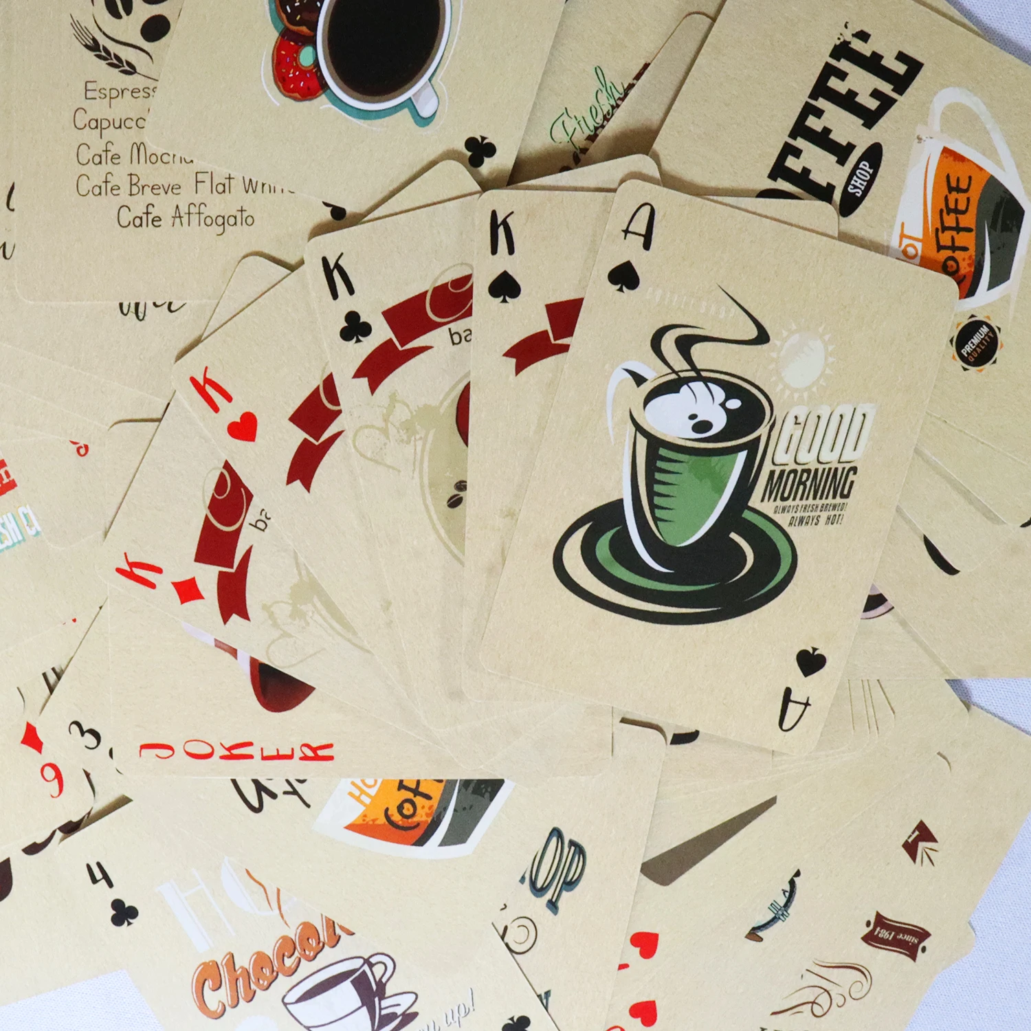 Carte da gioco in carta da caf - Board Game Recommendation recensione e prezzo